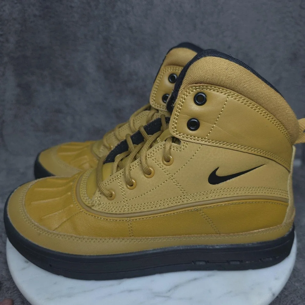 Nike ACG Snow Boots Youth Size 5Y Brown High Top Winter Hiking 524871-703